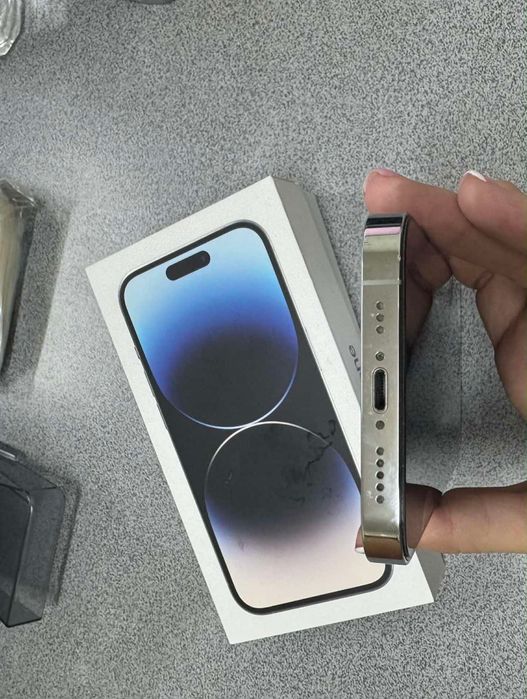 iPhone 14 Pro silver