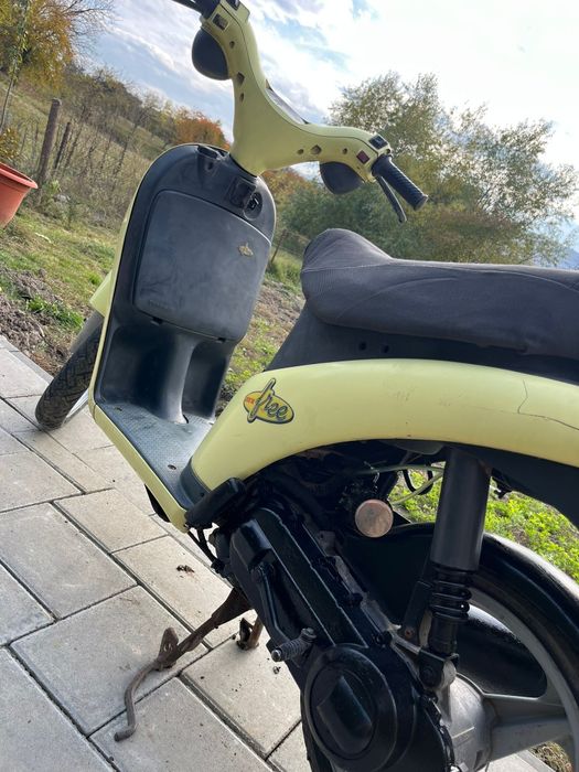 Vând Piaggio Free