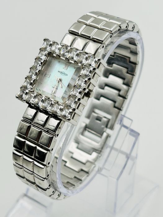 Дамски часовник Adrienne