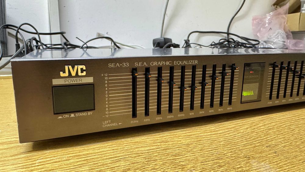 Egalizator grafic JVC SEA-33 2x10 benzi