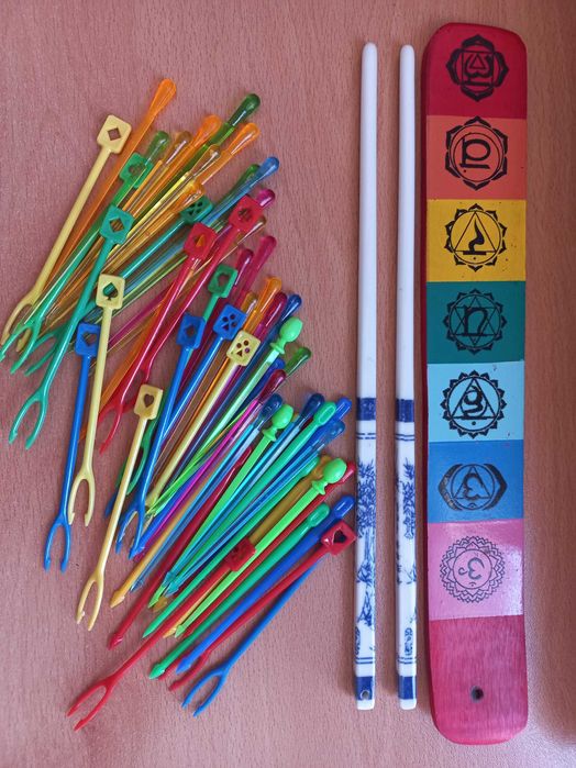 Чаши, купички, чайник, бурканчета, термос, ароматизатори, прибори Буда