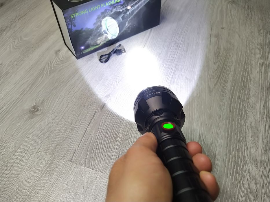 Lanterna profesionala quad-core P50 wick, incarcare USB 30W