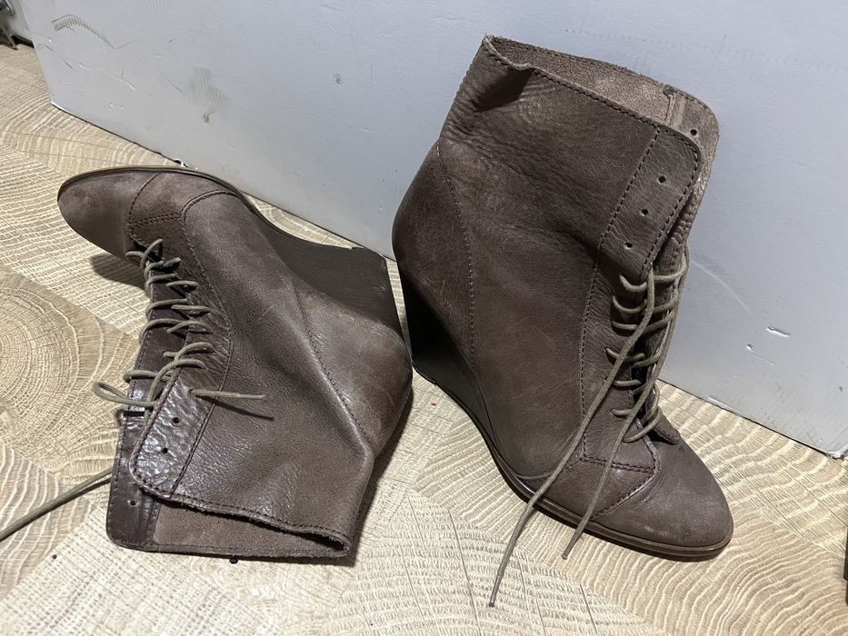 Ghete/ pantofi piele naturala marime 38-39