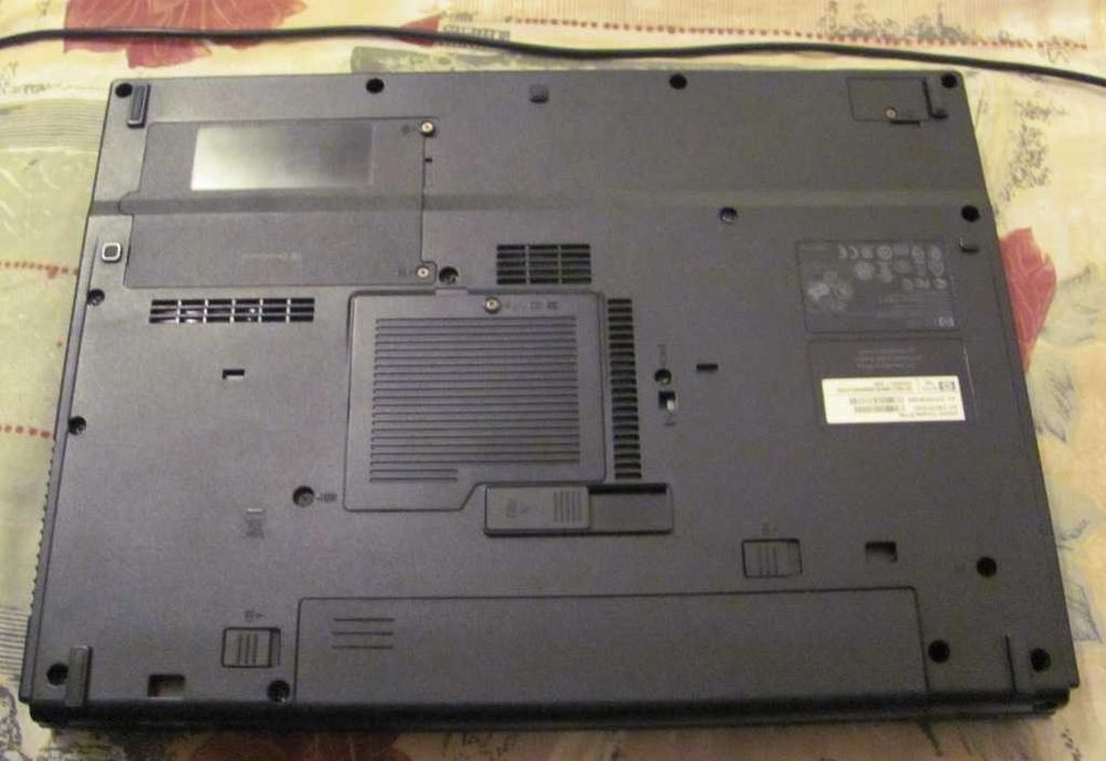 Лаптоп HP 6715s - CPU:2х2.2GHz, RAM:2GB