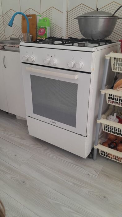 Продам газ плиту