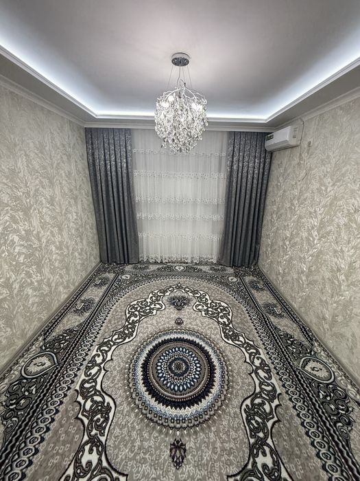 Uy sotiladi 6 mkr Aroma kafesi oldida 2 xona 1 etaj urta qatorda