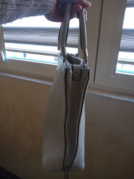 Светло зелена чанта