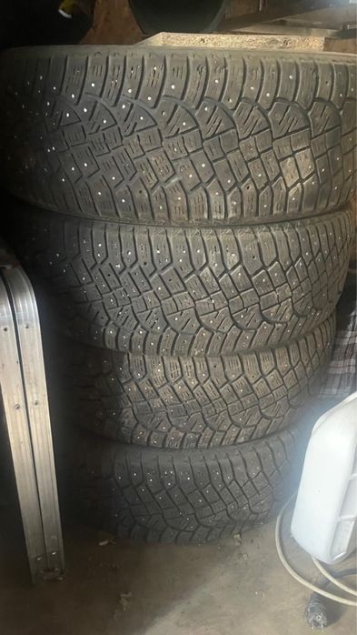 Продам шины в отличном состояний
