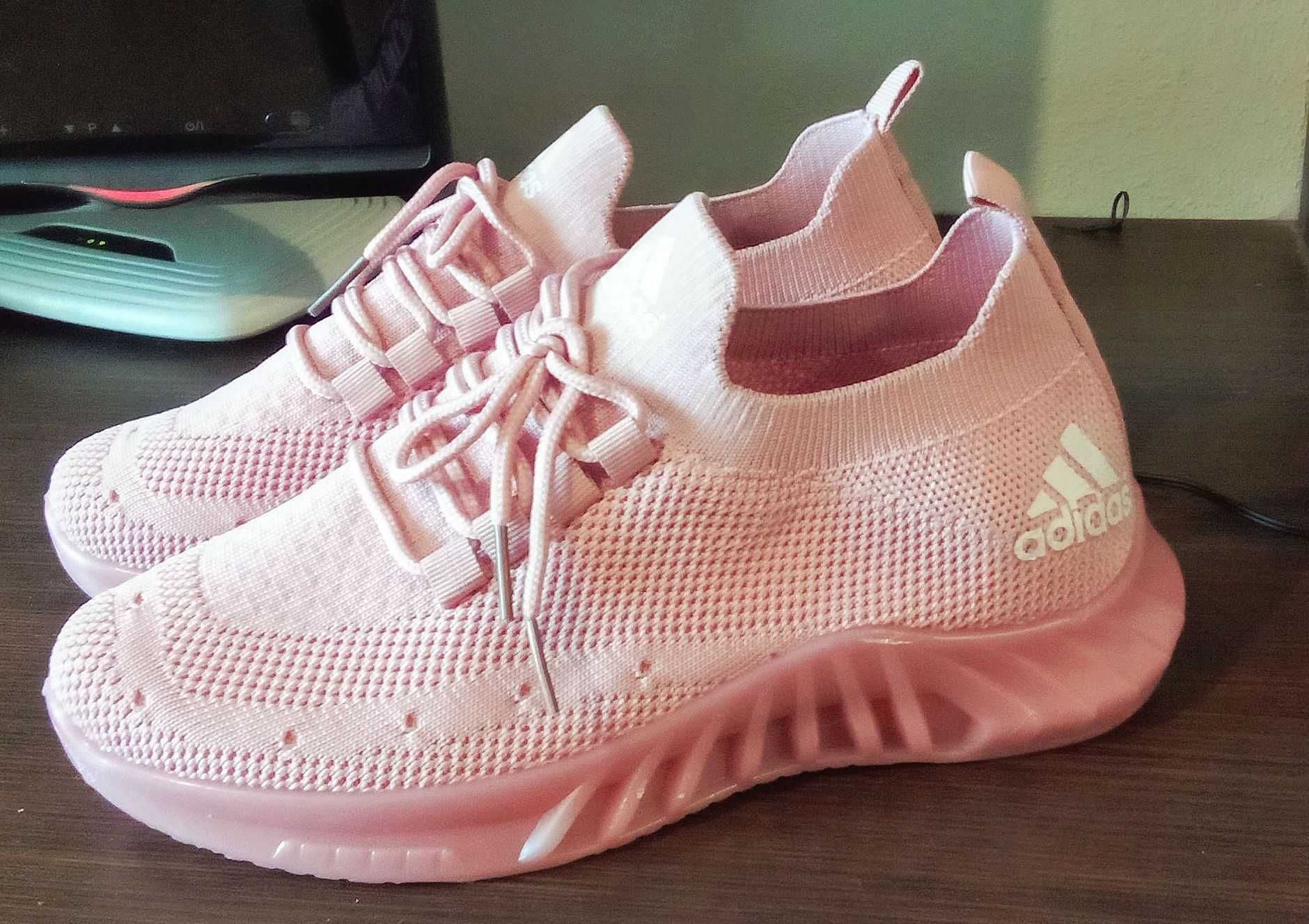 оригинални дамски мратонки адидас ,розови спортни  , обувки adidas