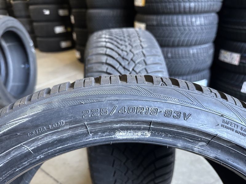 225/40/19 FALKEN 2бр
