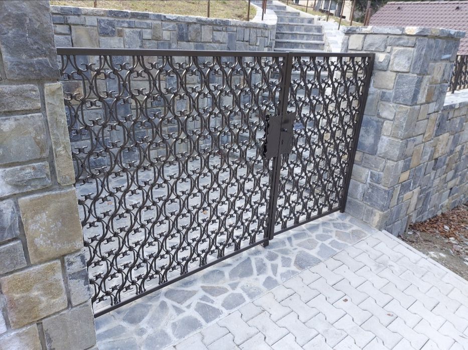 Confecții Metalice la Comandă – Porți, Garduri, Balustrade