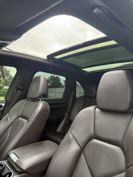 Porsche Cayenne 3.0 Diesel 2013 245 cp Panorama R21 Maro Km Reali