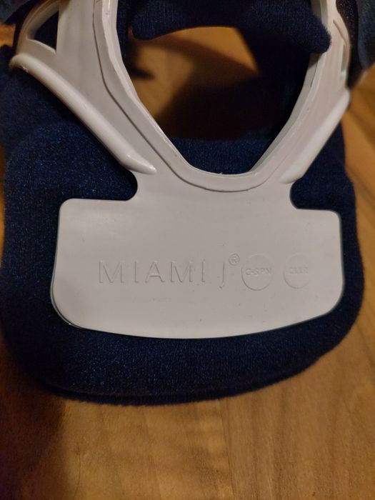 Guler cervical în stare buna