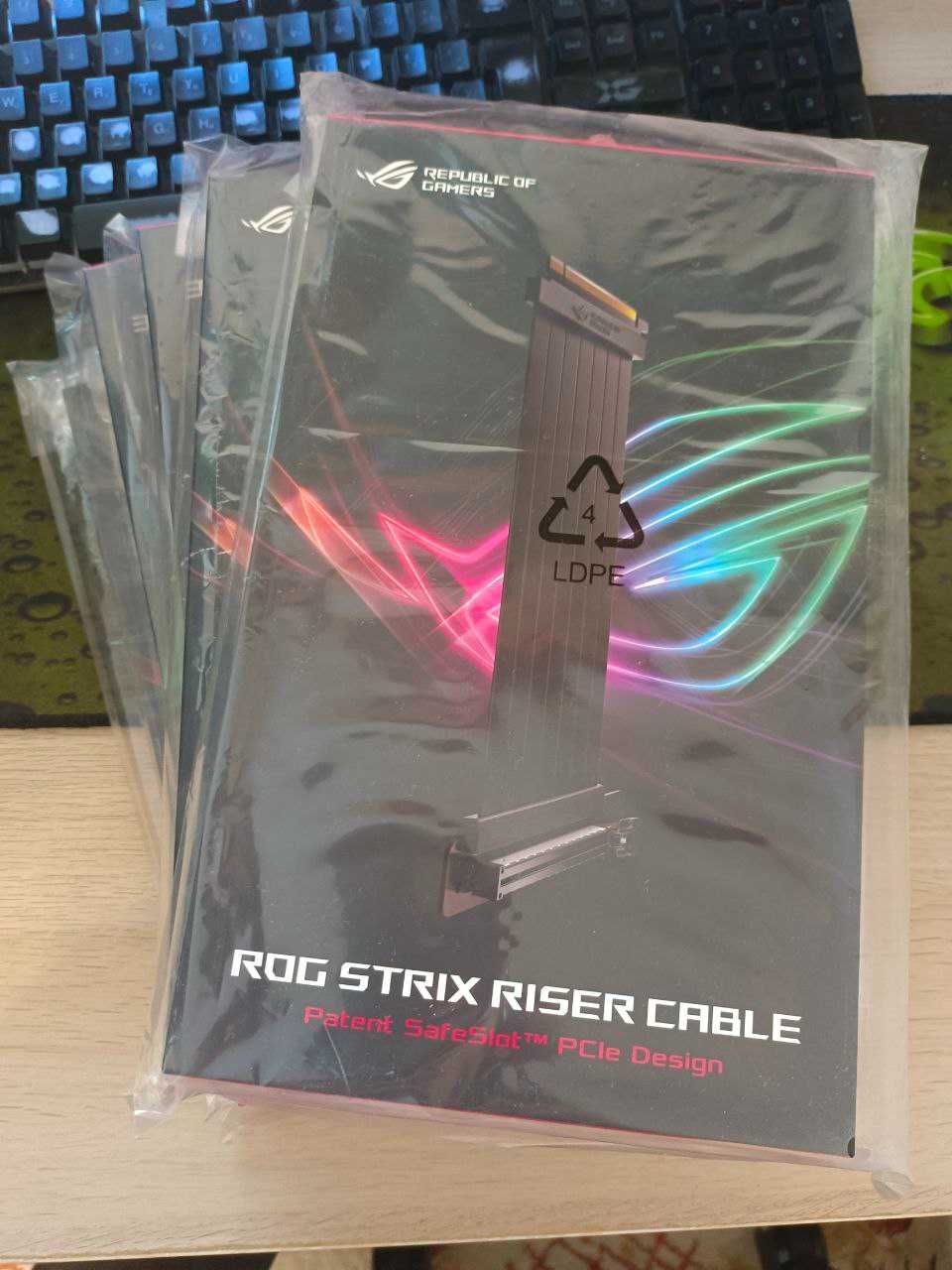 Райзер ASUS ROG Strix