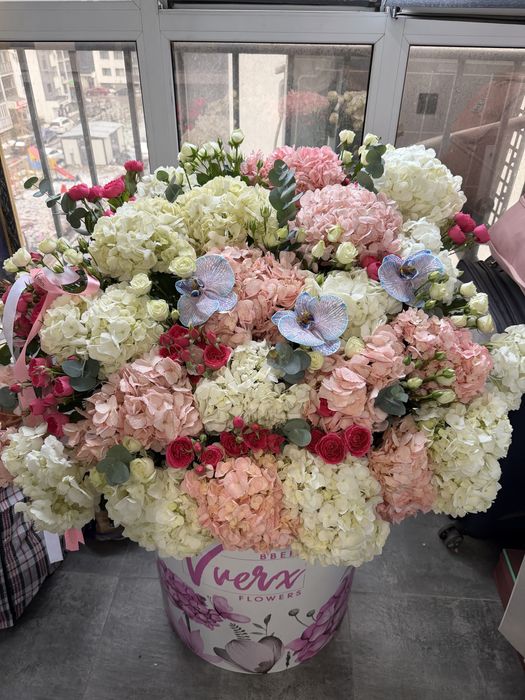 Очень большой красивый букет