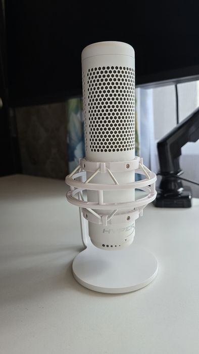 Продаю Микрофон hyperX QuadCast S в идеальном состоянии.