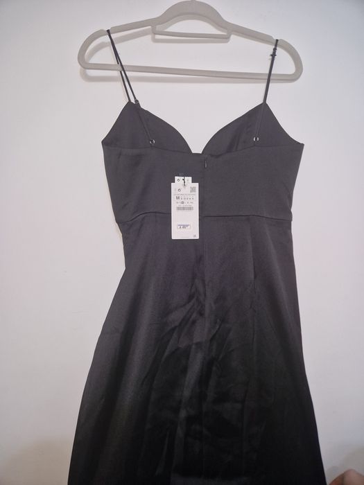 Rochie noua eveniment lunga neagra Zara