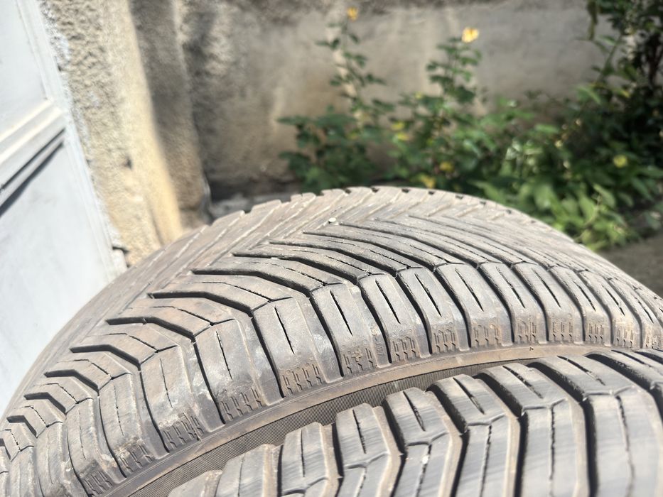 Set 2 anvelope Michelin 235 50 19 Allseason an 2024