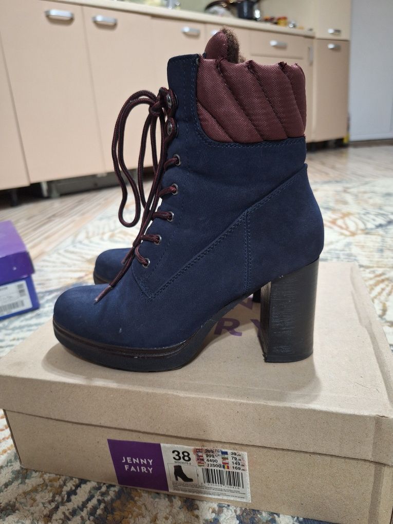 Ghete bleumarin damă