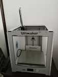 Vând Ultimaker 2+, imprimantă 3d