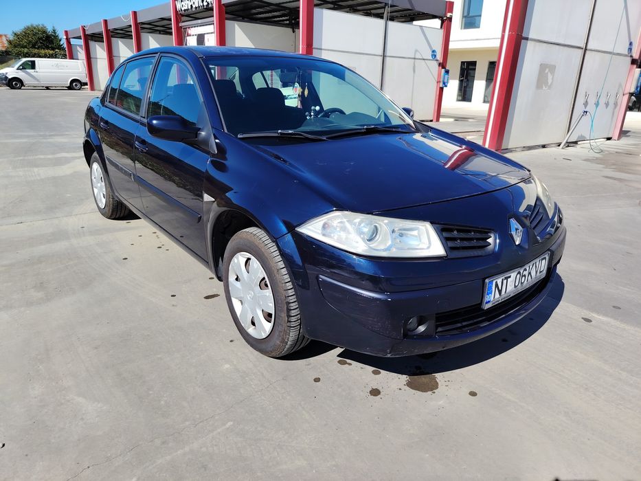 Vând Renault Megane 2 Sedan+cauciucuri de iarnă