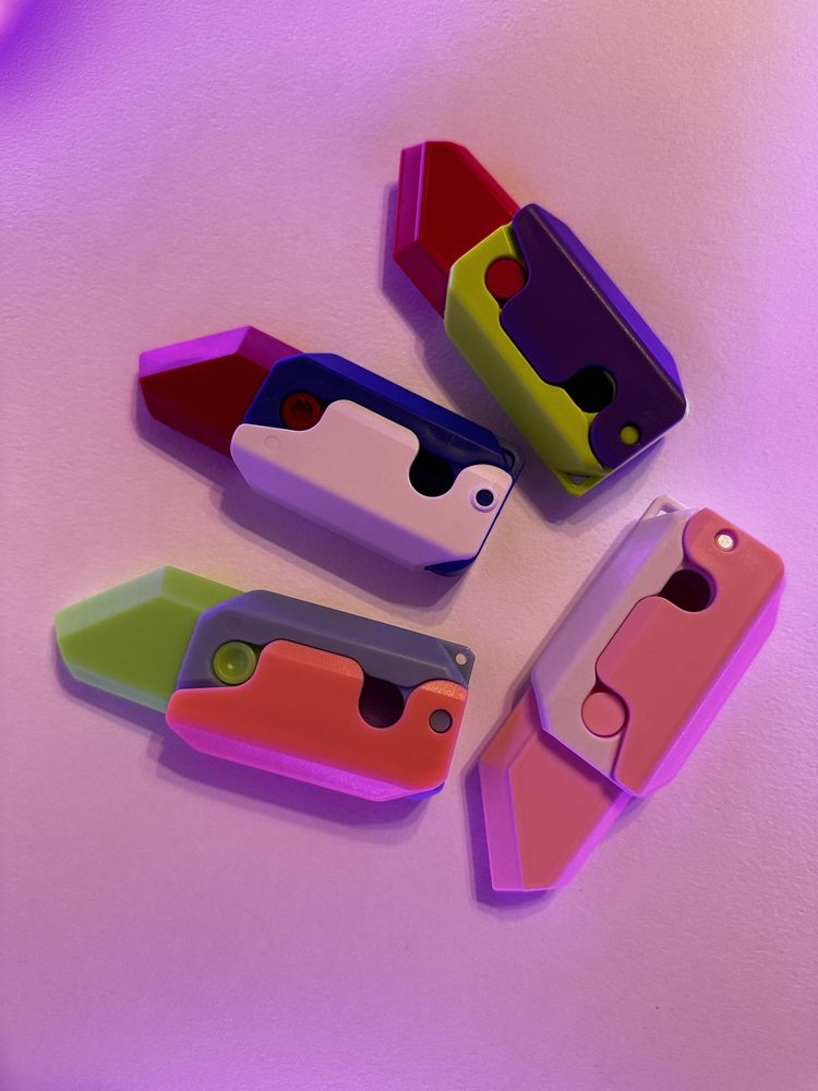 Игрушка-фиджет антистресс TikTok gravity knife 3d