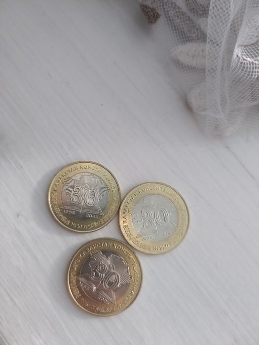 Продам монета 100 тг, на 30 лет