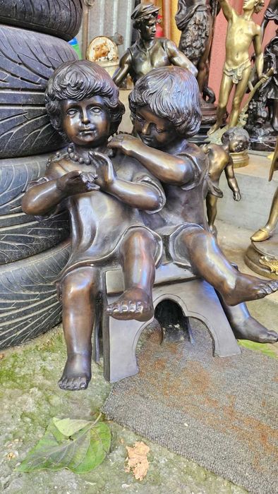 O Superba Piesa din Bronz  semnata