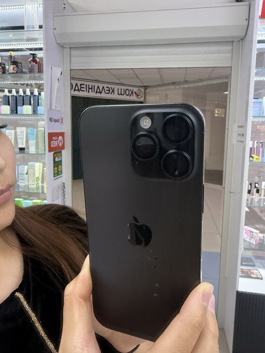 Айфон 16 про мах 100%