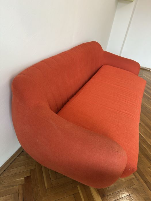 Неразтегателен диван