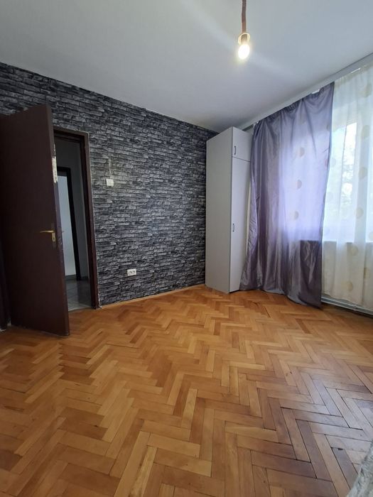 Închiriez apartament în Tătărași