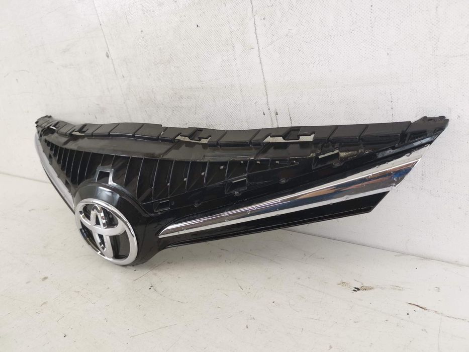 Радиаторна решетка Тойота Авенсис / Toyota Avensis 3 T27 [2-ро обновле