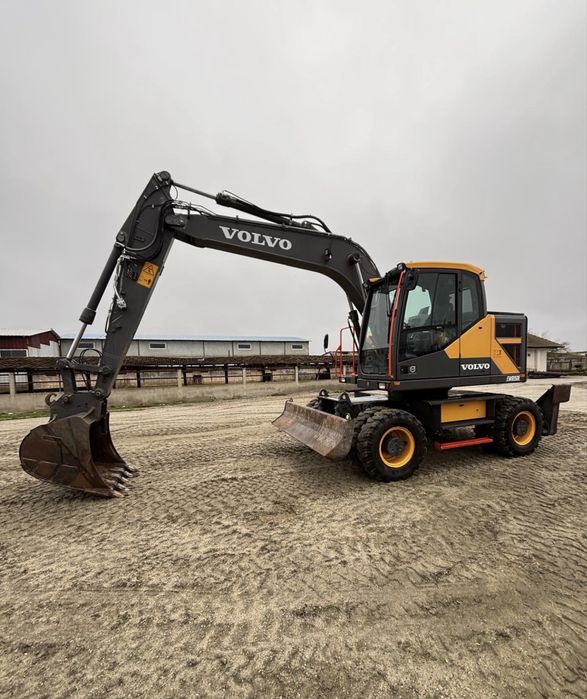 Excavator Volvo 150E