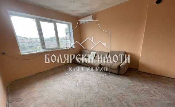 Продава се Многостаен апартамент в Павликени - 100 кв.м за 561 €/кв.м - Снимка #1