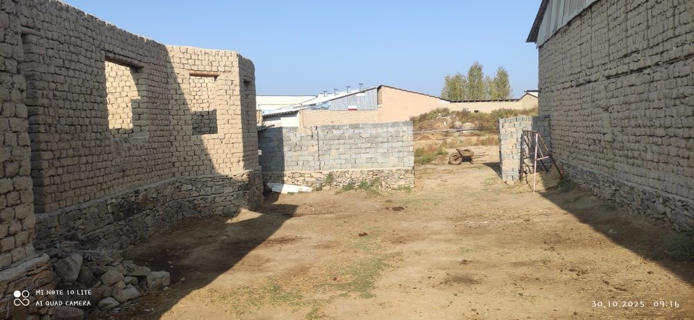 Koʻchmas mulk 5 xonali uy