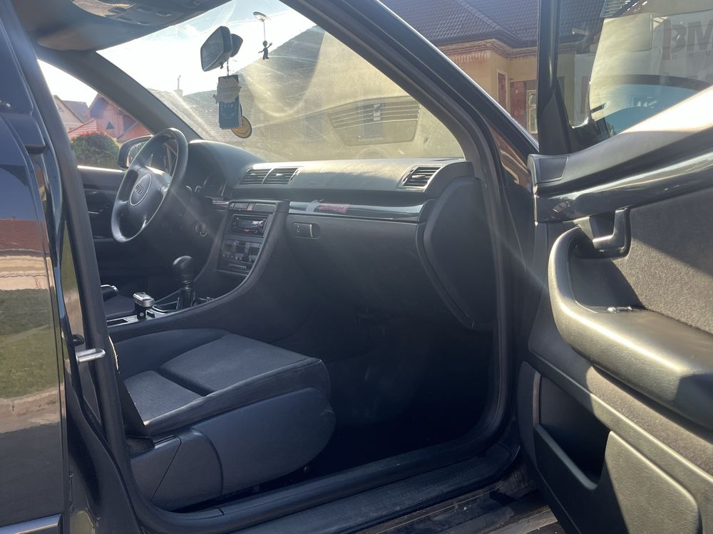 Vând Audi A4 b6 1.9tdi