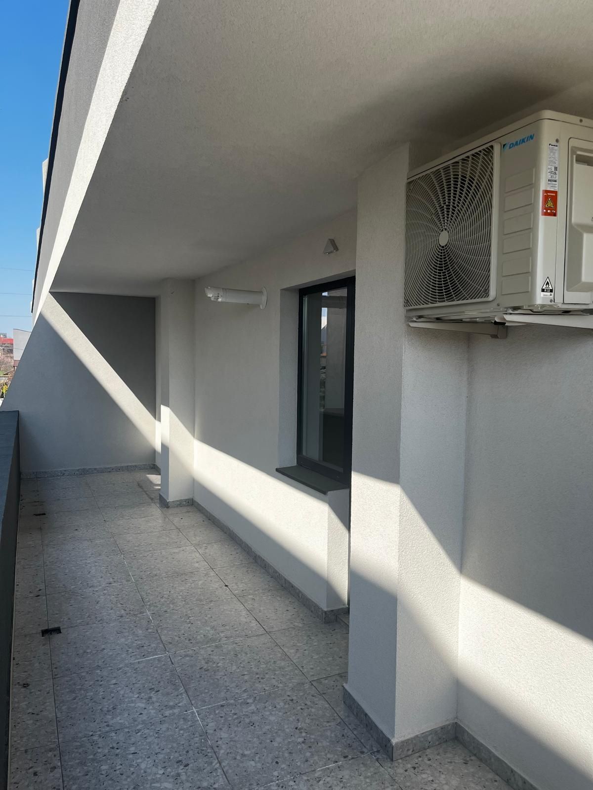Apartament nou de închiriat/ Palazu Mare