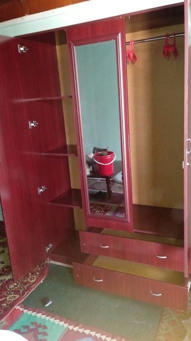 Mebel shfaner sotiladi