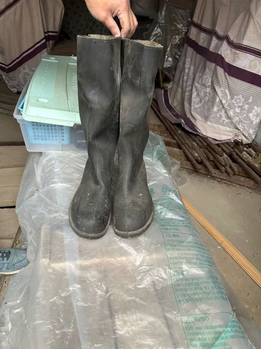 Сапоги резиновые продам