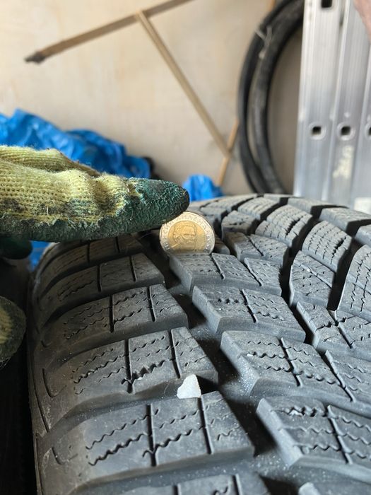 Зимни гуми GOOD YEAR 215/50/17