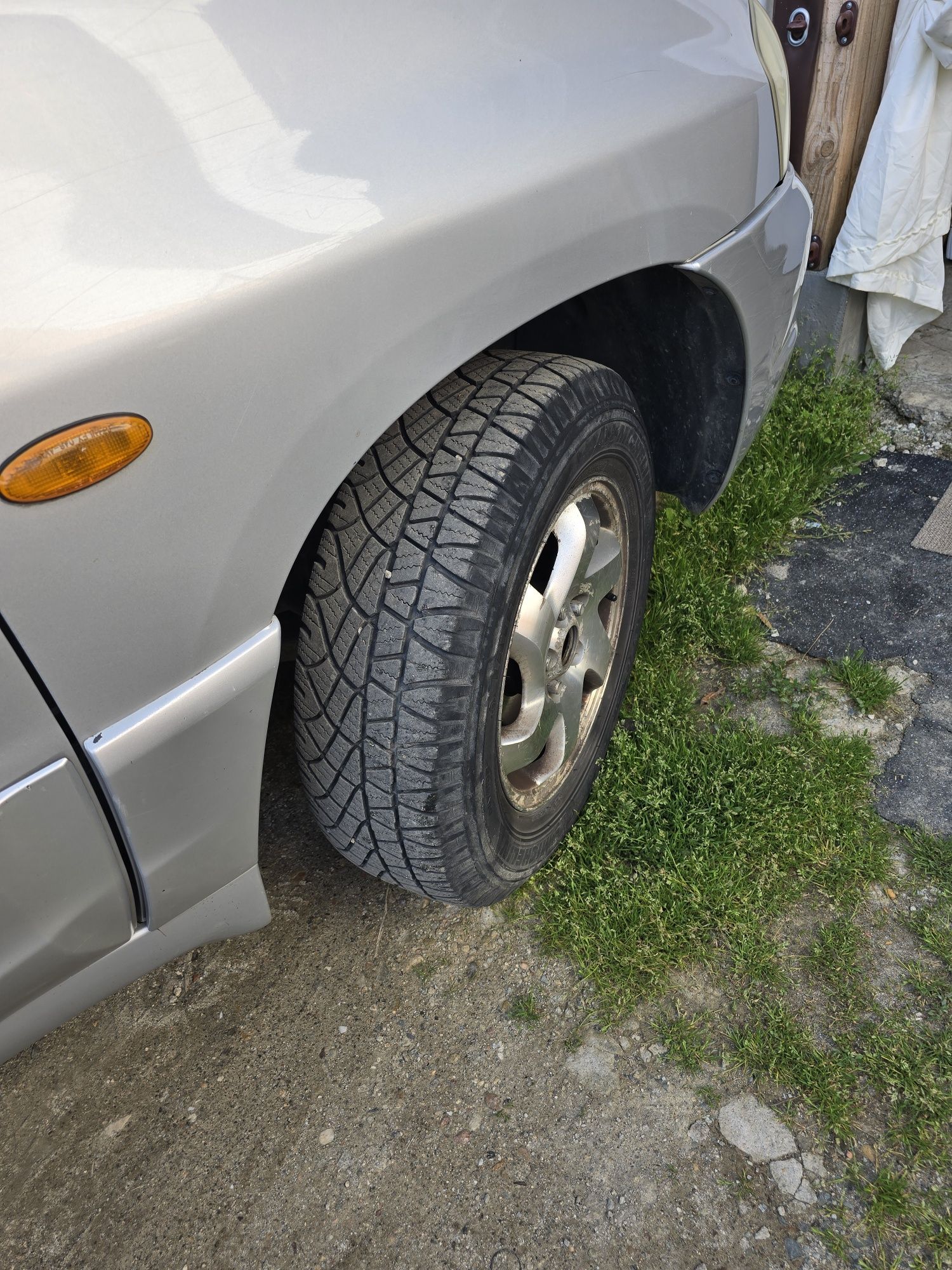 Mazda tribute 2.0  124 cc