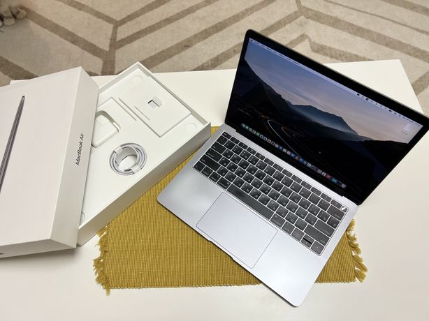 Macbook Air 2018 Core i5 128 GB A1932 в полной комплектации