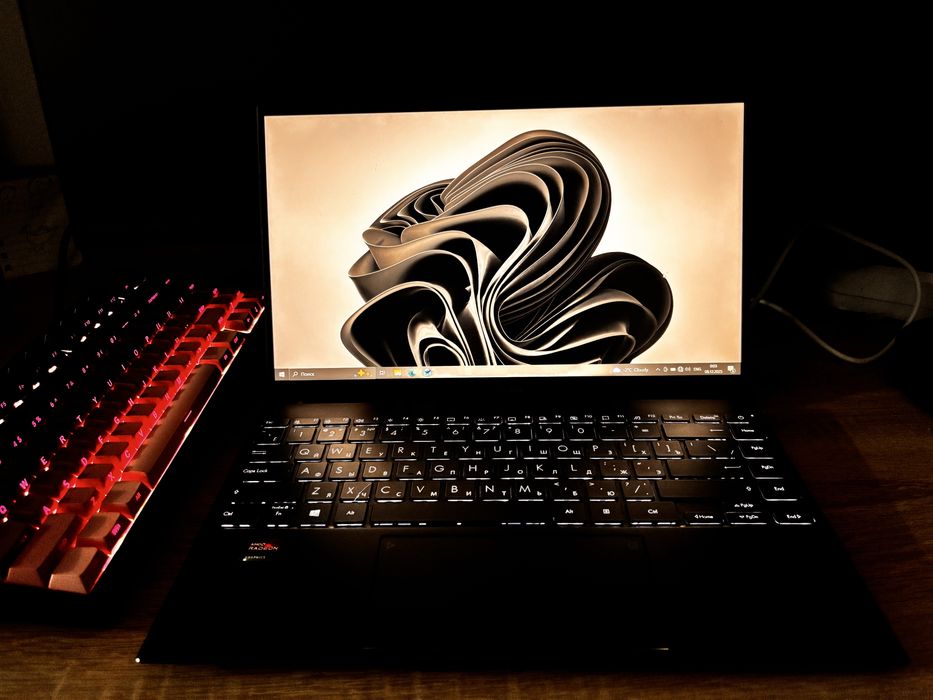 Ноутбук Asus Zenbook 14. Ryzen 7 5800H. 16 Gb. FHD.