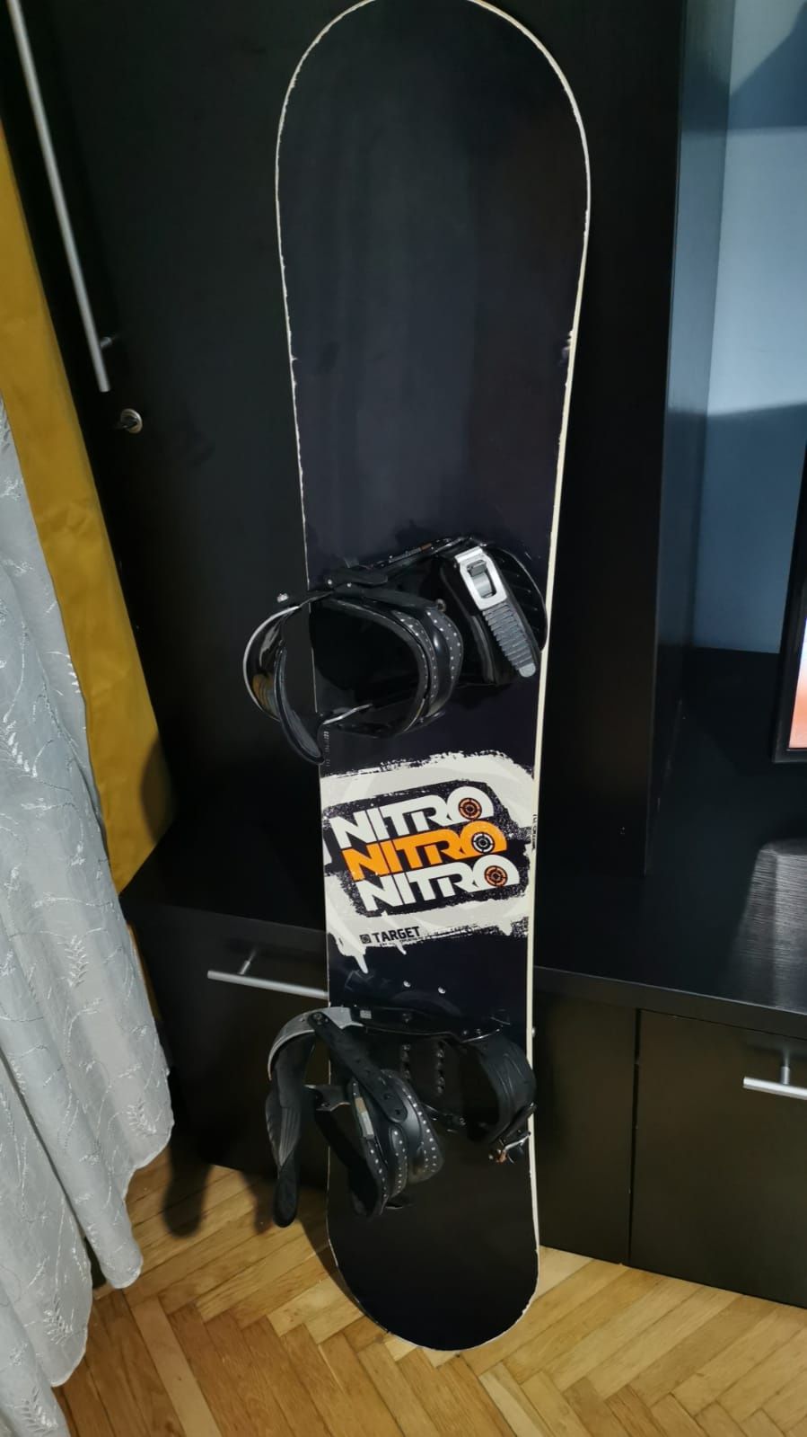 Vând placă de snowboard Nitro