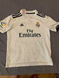 Продавам детски екип на Real Madrid