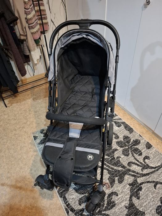 Продам прогулочную коляску