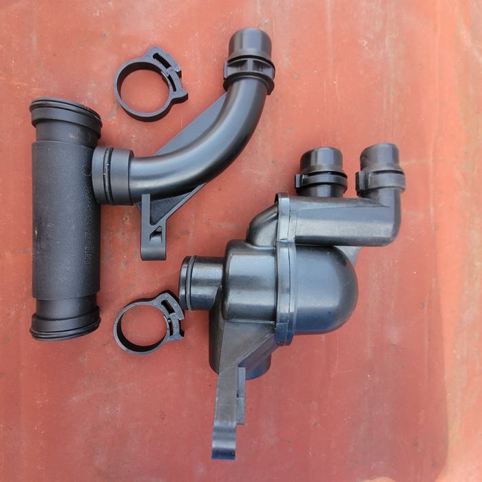 Продам термостат в комплекте на ленд ровер фрилендер 2