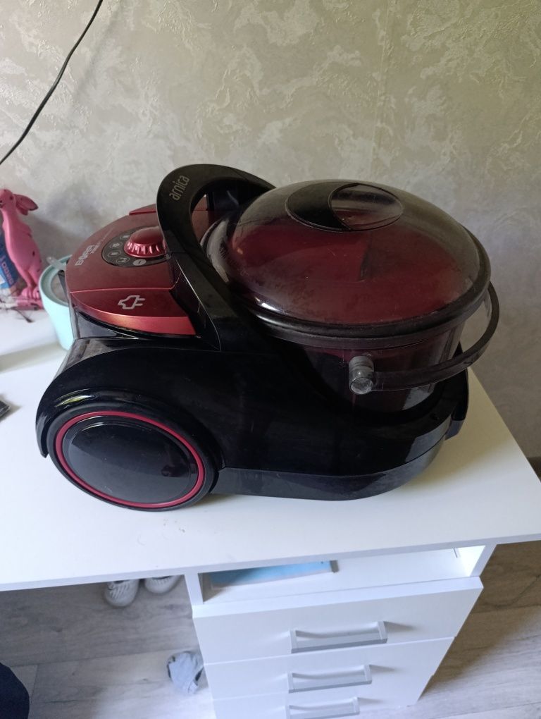 Продам пылесос Арника