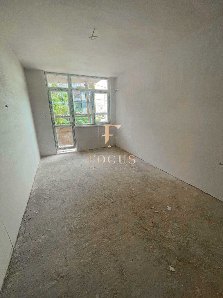 Продава се Тристаен апартамент в Пловдив, Тракия - 110 кв.м за 1095 €/кв.м - Снимка #1