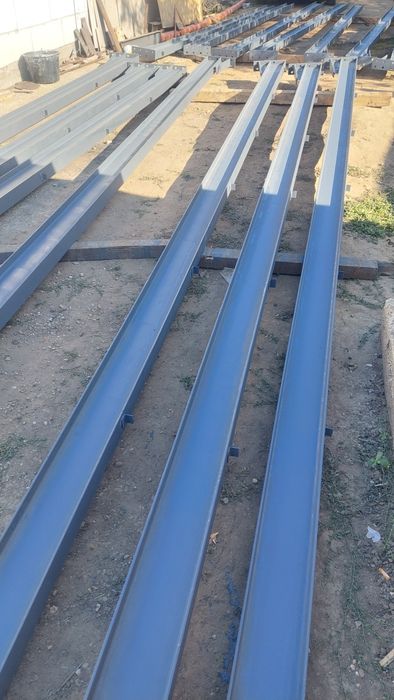 Vând 5ferme metalice la 8m deschidere